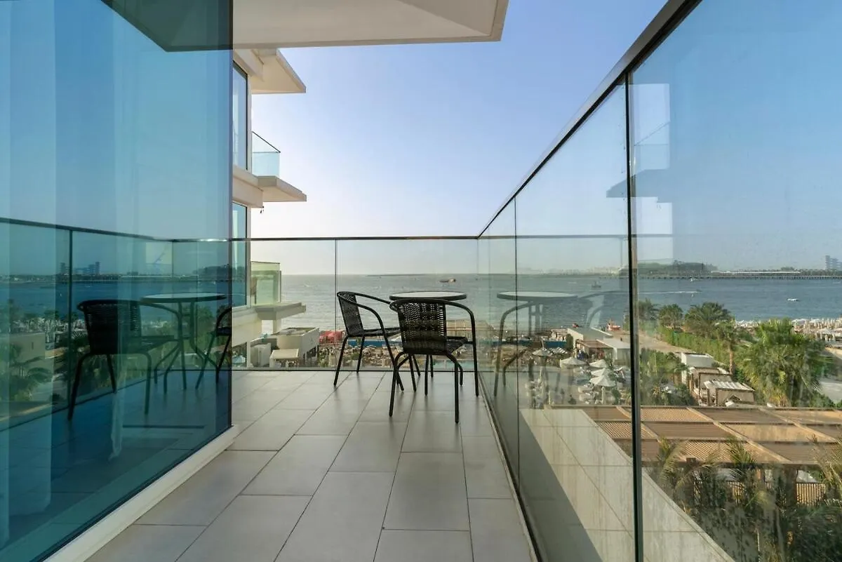 First Class 2Br Tranquil Beach Escape Dubai