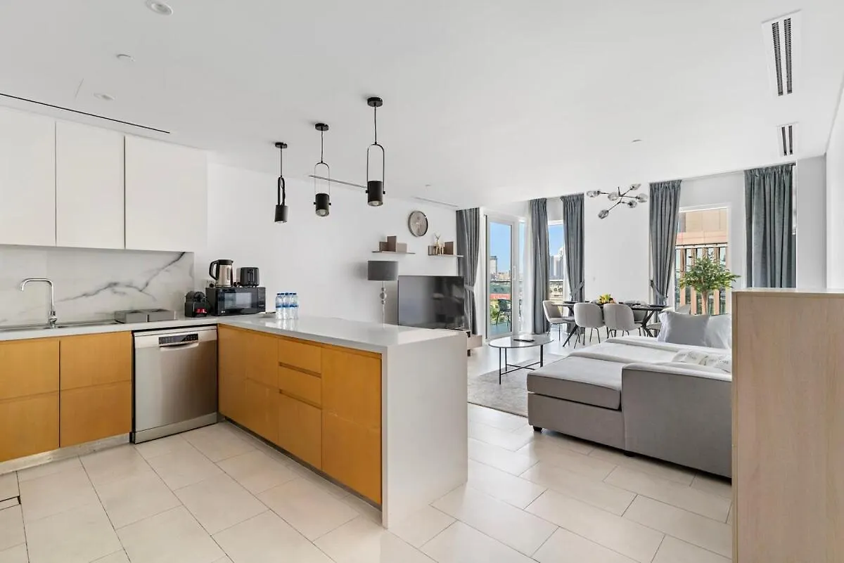 Apartment First Class 2Br Tranquil Beach Escape Dubai