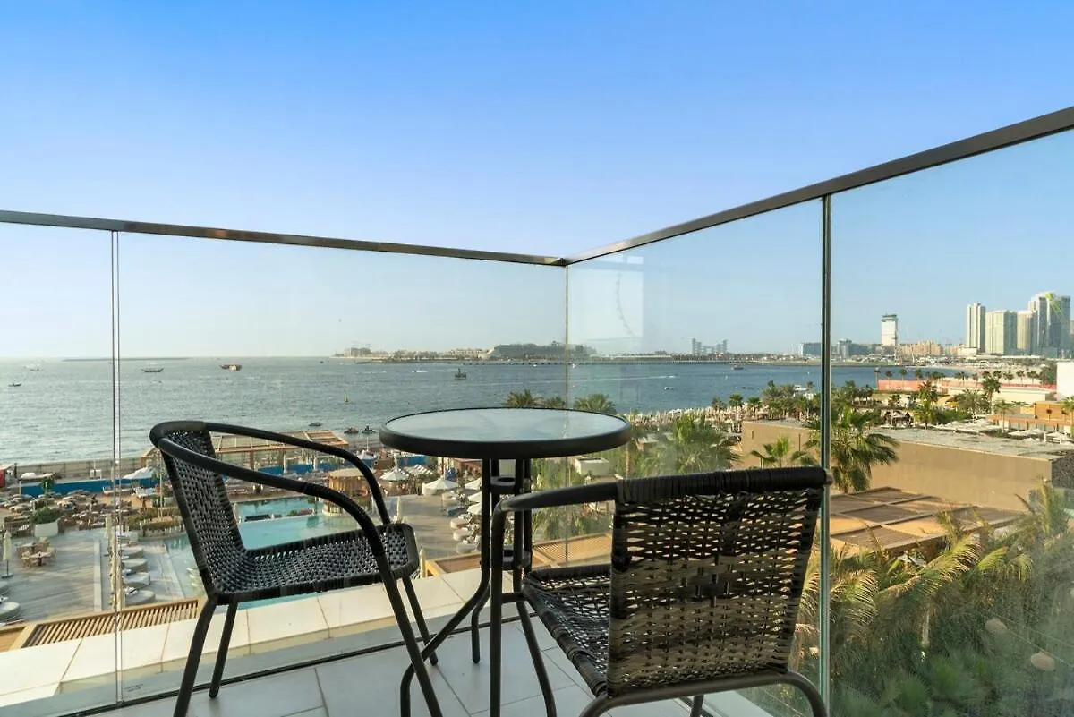 First Class 2Br Tranquil Beach Escape Dubai Apartment