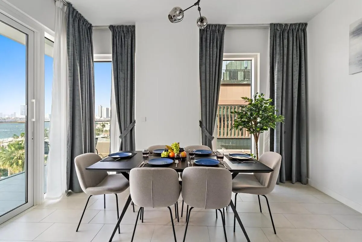 First Class 2Br Tranquil Beach Escape Dubai Apartment