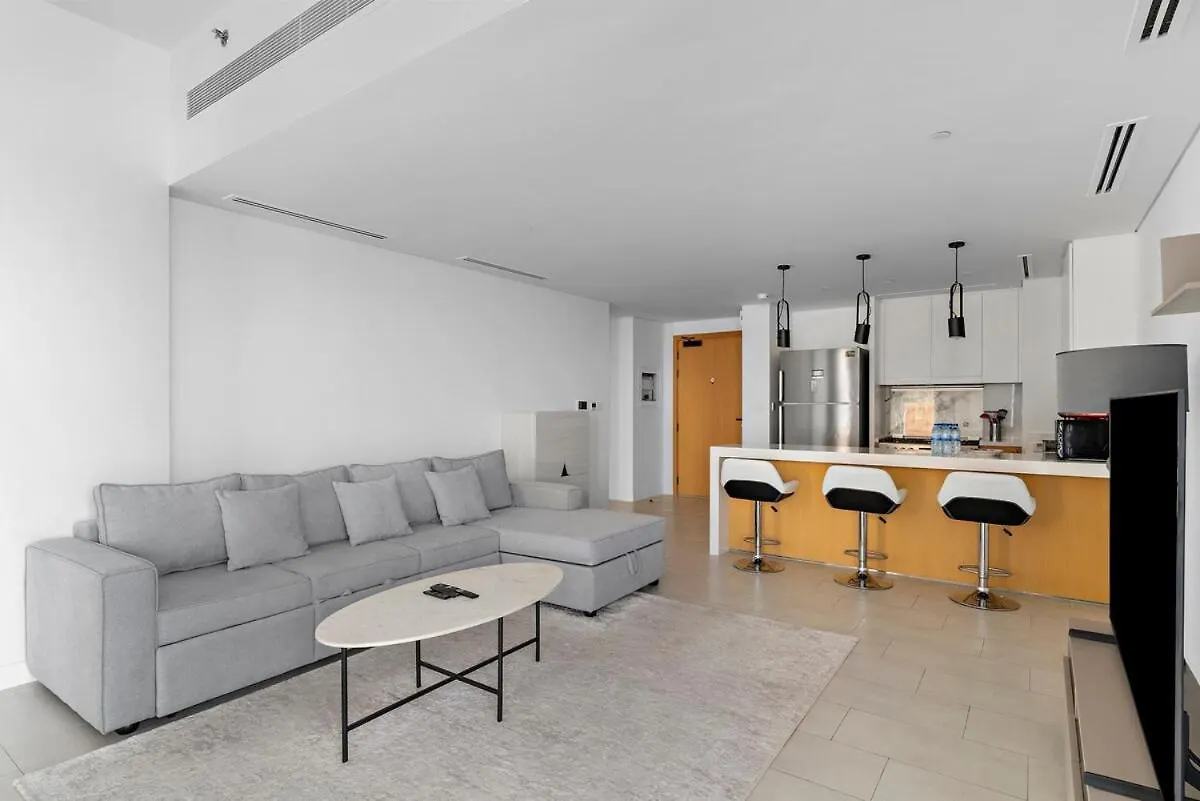 First Class 2Br Tranquil Beach Escape Dubai