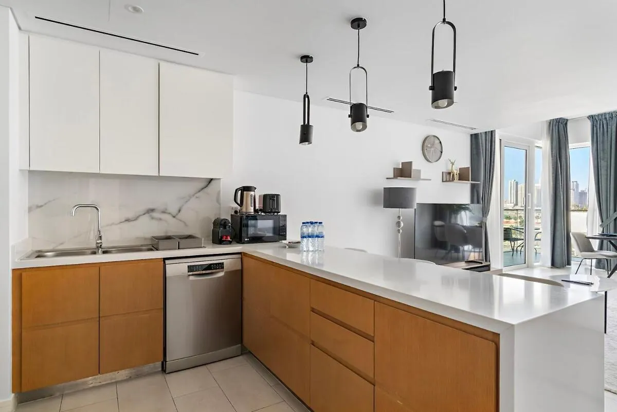 First Class Modern 2Br Apartment With Ocean Views And Easy Metro Access Dubai